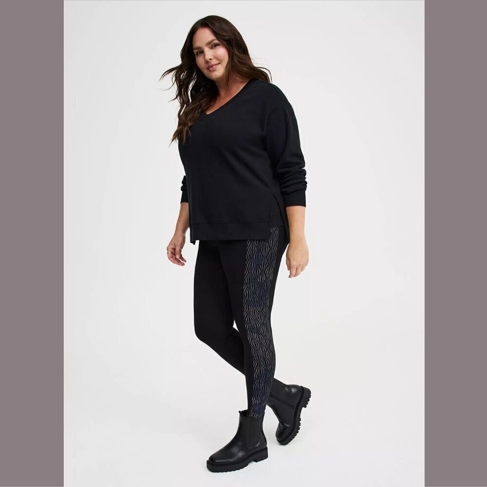 Torrid - Full-Length Side Dew Drop Legging in Deep Black